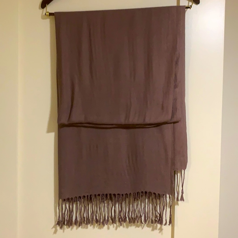 Cashmere scarf/wrap